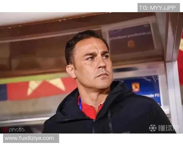 辛历克迎战沃罗涅日火炬展开激烈对决双方球员全力以赴争夺胜利荣耀