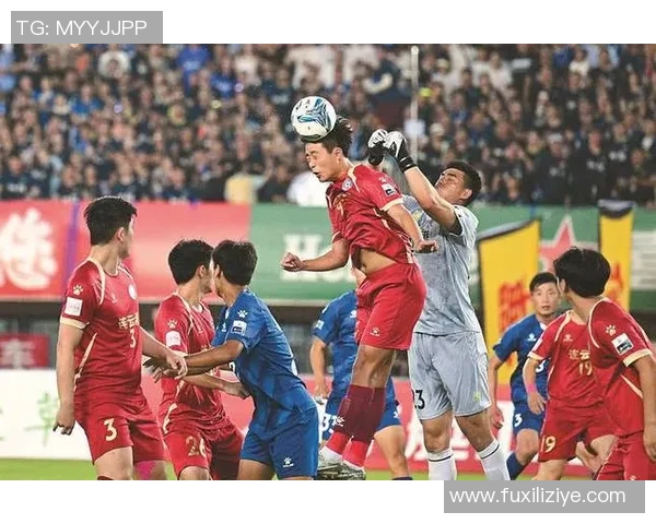 战鼓先行！南通球迷会携5年怀念重返南京奥体 为苏超决赛热血助威